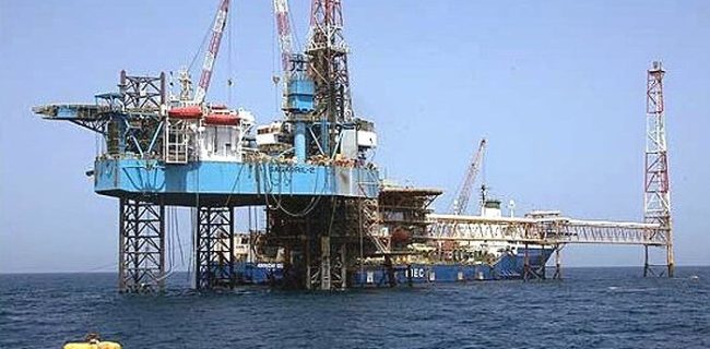 روشن شدن مشعل نخستین چاه گازی در بخش خشکی میدان کیش