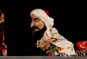 اجرای نمایش عروسکی سعدی کلمب به مناسبت هفته کیش در اسکله تفریحی