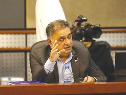 درخواست رئیس مجمع سازندگان کیش از  وزیر اقتصاد برای برداشتن موانع ورود به بورس