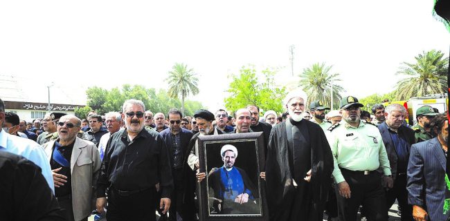 تشییع با شکوه پیکر حجت‌الاسلام والمسلمین  عبدالرحمان یوسف‌پور در کیش