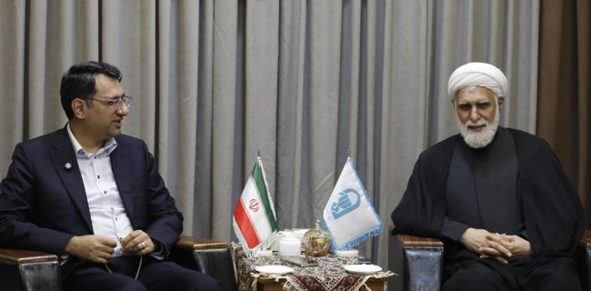 قدردانی امام جمعه کیش از مدیریت تحول آفرین «محمد کبیری» مدیرعامل سازمان منطقه آزاد کیش