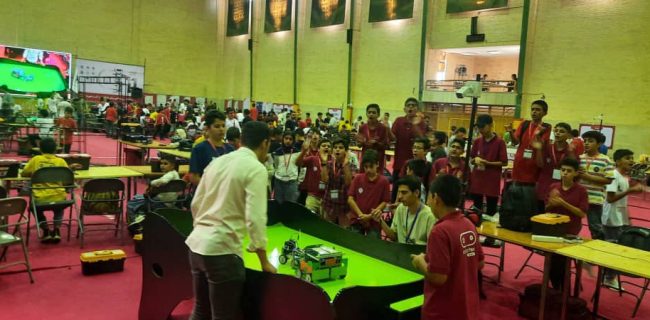 طلای ربوتیکس ایران بر گردن نماینده کیش