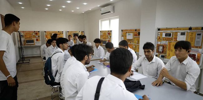 آمادگی ۵۱ واحد آموزشی در کیش و هندورابی برای شروع سال تحصیلی