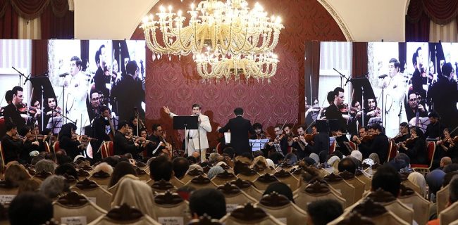 کنسرت «وحدت و اتحاد مقدس» در کیش + فیلم کنسرت «وحدت و اتحاد مقدس» در کیش + فیلم