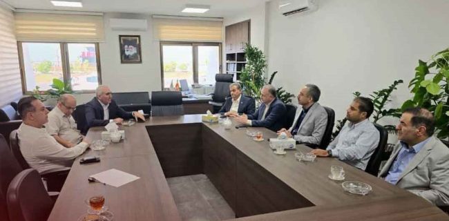 دیدار اعضای هیئت مدیره جامعه بازاریان وبازرگانان کیش با سرپرست جدید اداره کل گمرک کیش