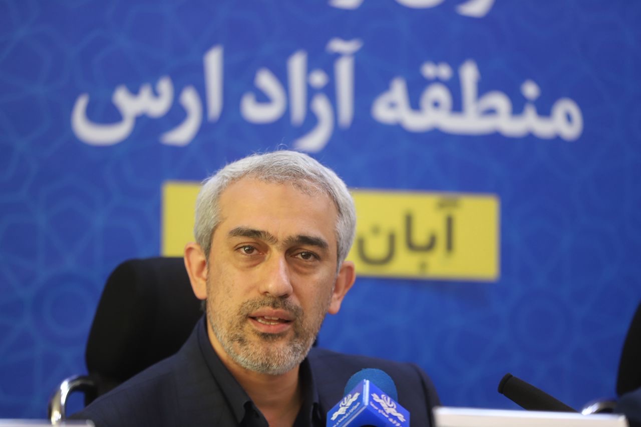 اصلاح قوانین و توسعه مناطق آزاد محور تحول اقتصادی کشور است